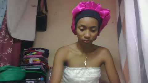Snapshot of ninaeaa chatting on 04/26/26, 07:28 ninaeaa online show from 04/26/26, 07:28