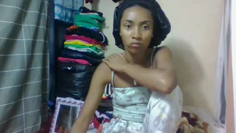 Snapshot of ninaeaa chatting on 05/22/26, 11:49 ninaeaa online show from 05/22/26, 11:49