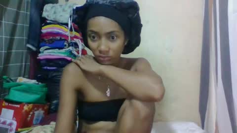 Snapshot of ninaeaa chatting on 05/24/26, 09:31 ninaeaa online show from 05/24/26, 09:31