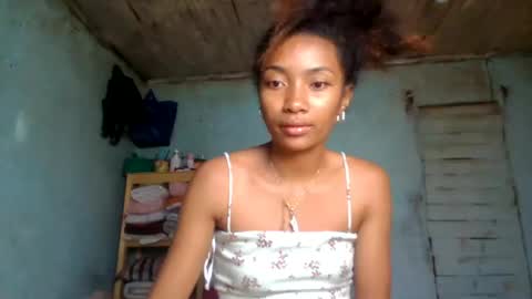 ninaeaa online show from 07/22/26, 12:19