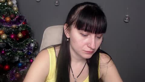 ninaflawlees online show from 12/15/25, 01:04