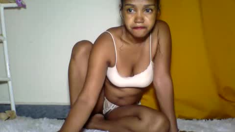 ninah_rise online show from 12/01/25, 02:05