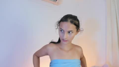 ninahtx online show from 04/14/26, 09:21