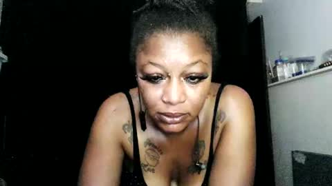 Snapshot of ninakhalifa chatting on 06/11/26, 03:59 ninakhalifa online show from 06/11/26, 03:59