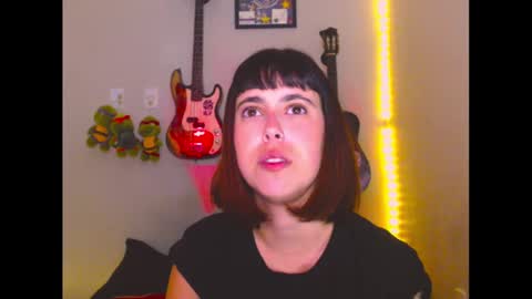 ninapellegrini17 online show from 10/09/25, 11:14