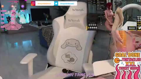 Nina online show from 09/19/25, 06:41