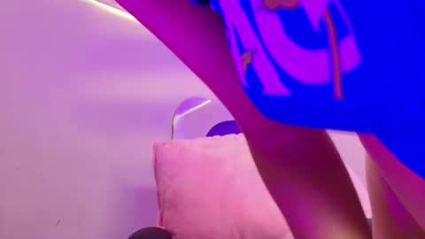 Nina online show from 12/20/25, 11:39