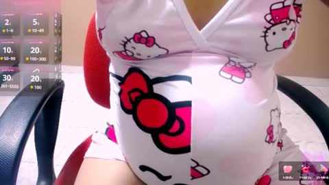 Snapshot of ninasecy2 chatting on 09/25/25, 01:53 Nina online show from 09/25/25, 01:53