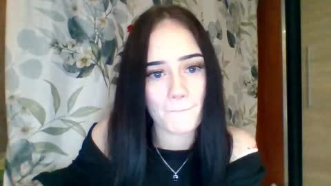 Nina online show from 12/15/25, 10:36