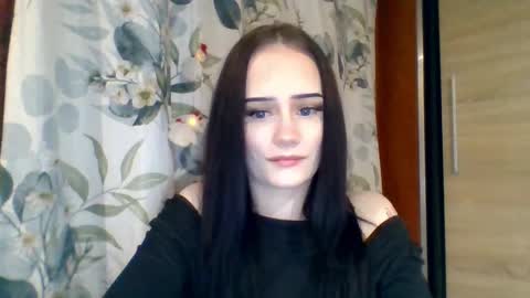 Nina online show from 12/18/25, 09:32