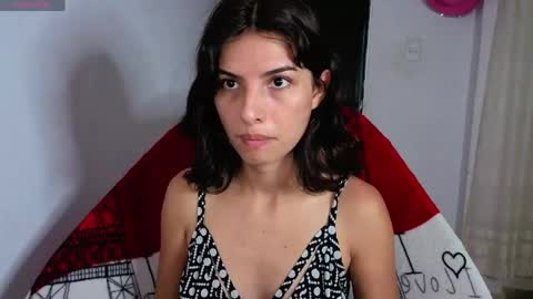 Snapshot of ninasky19 chatting on 04/16/26, 09:39 ninasky19 online show from 04/16/26, 09:39
