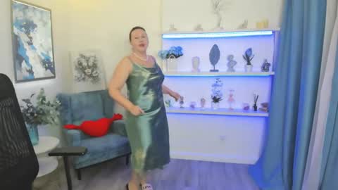 ninastarle online show from 04/15/26, 05:36