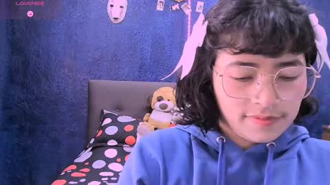 Nina online show from 11/21/25, 01:32