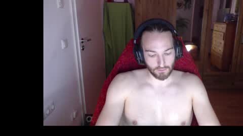 Snapshot of nineeuro chatting on 02/19/25, 08:10 Pit online show from 02/19/25, 08:10