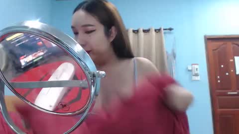 Snapshot of ninewladyboy chatting on 10/08/25, 01:25 ninew online show from 10/08/25, 01:25