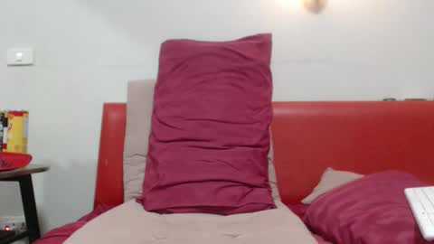 Snapshot of ninewladyboy chatting on 05/08/26, 09:09 ninew online show from 05/08/26, 09:09