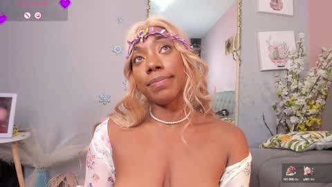 Snapshot of nini_martinii chatting on 01/19/25, 09:02 NINI online show from 01/19/25, 09:02