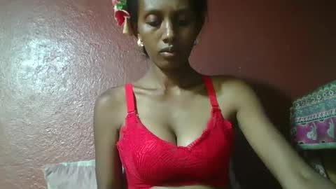 Snapshot of ninie246746 chatting on 01/15/25, 06:40 ninie246746 online show from 01/15/25, 06:40