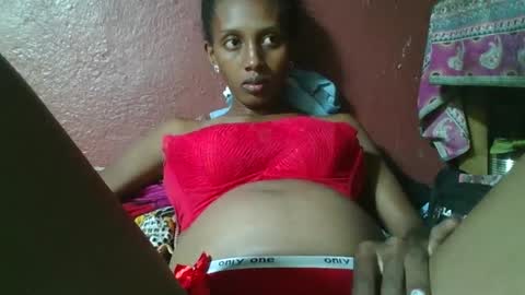 Snapshot of ninie246746 chatting on 01/23/25, 04:04 ninie246746 online show from 01/23/25, 04:04