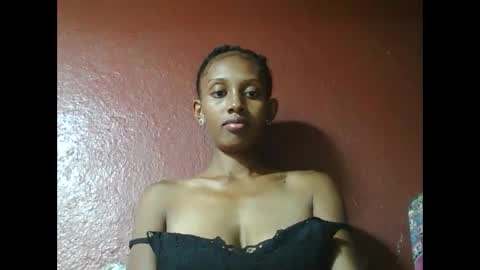 Snapshot of ninie246746 chatting on 02/16/25, 06:10 ninie246746 online show from 02/16/25, 06:10