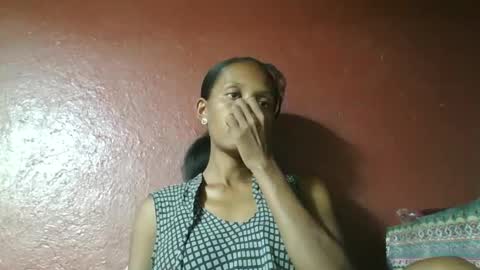 Snapshot of ninie246746 chatting on 02/20/25, 05:33 ninie246746 online show from 02/20/25, 05:33