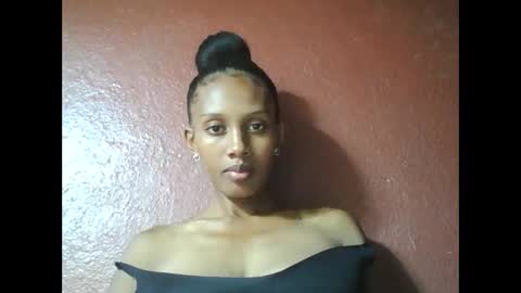 Snapshot of ninie246746 chatting on 02/25/25, 08:58 ninie246746 online show from 02/25/25, 08:58