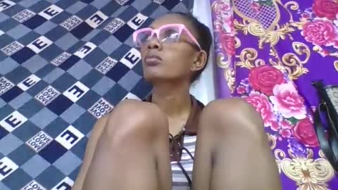 ninie246746 online show from 04/23/26, 06:14