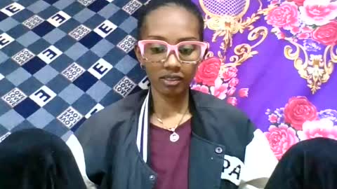 Snapshot of ninie246746 chatting on 07/15/26, 05:56 ninie246746 online show from 07/15/26, 05:56