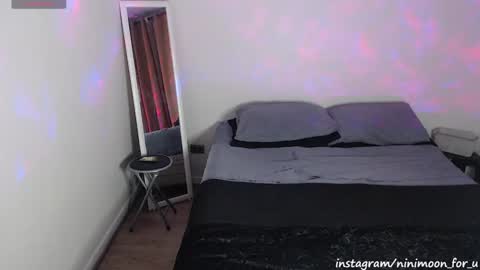 Snapshot of ninimoon chatting on 12/23/24, 05:49 Ninimoon online show from 12/23/24, 05:49