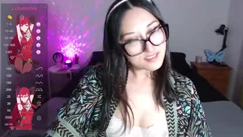 Snapshot of ninimoon chatting on 10/05/25, 02:32 Ninimoon online show from 10/05/25, 02:32