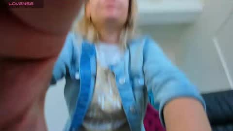 nina dee online show from 05/25/26, 05:02