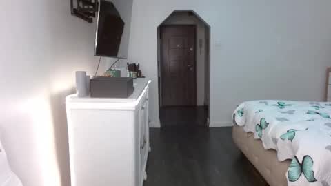 Snapshot of ninnakatthe chatting on 11/18/25, 01:59 Ninna Katthe online show from 11/18/25, 01:59