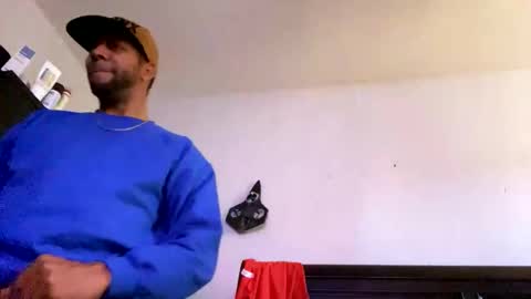 ninolindo919 online show from 10/10/25, 03:22