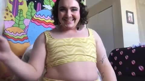 nipplelessalien online show from 04/23/26, 07:49