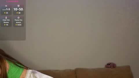 Snapshot of nirvanatwo chatting on 12/21/24, 06:23 Lynn online show from 12/21/24, 06:23