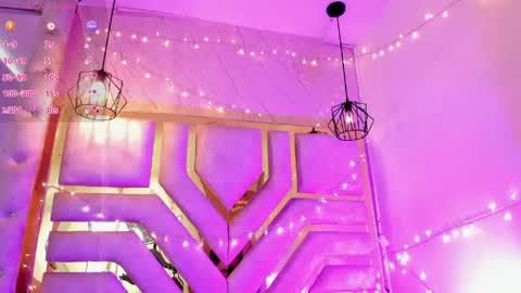  V I C T O R I A   online show from 04/20/26, 07:04