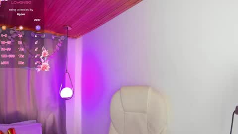 Snapshot of nixiesterling chatting on 05/18/26, 08:47 Nixie online show from 05/18/26, 08:47