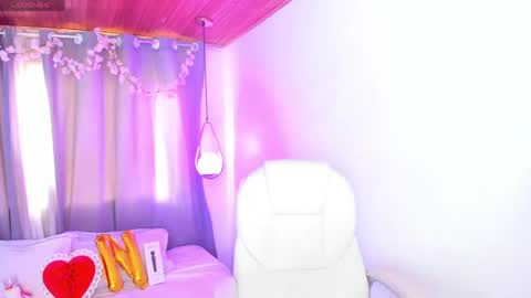 Snapshot of nixiesterling chatting on 06/04/26, 10:05 Nixie online show from 06/04/26, 10:05