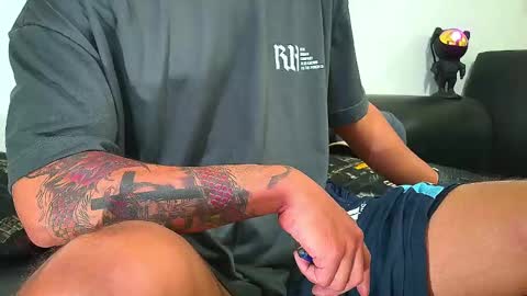 Snapshot of nixon347932 chatting on 02/13/25, 10:43 Nicolas Muscle online show from 02/13/25, 10:43