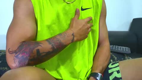 Snapshot of nixon347932 chatting on 03/12/25, 11:22 Nicolas Muscle online show from 03/12/25, 11:22