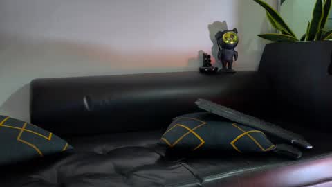 Snapshot of nixon347932 chatting on 10/18/25, 08:09 Nicolas Muscle online show from 10/18/25, 08:09