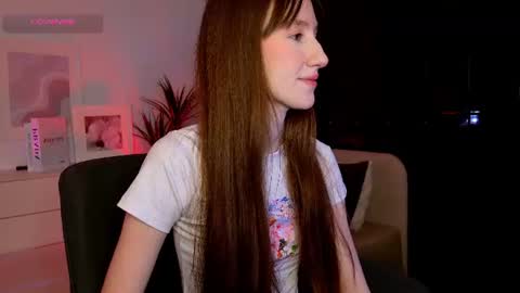 Snapshot of nixxora chatting on 06/18/26, 02:32 Nixxora online show from 06/18/26, 02:32