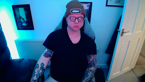 Snapshot of nlrb93 chatting on 01/27/25, 07:35 BNate93 online show from 01/27/25, 07:35