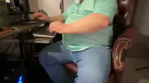 Snapshot of nmedge2cum chatting on 10/12/25, 08:19 nmedge2cum online show from 10/12/25, 08:19