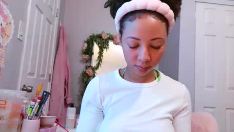 NniOnline online show from 10/22/25, 04:29