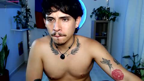 Snapshot of no_face_69 chatting on 02/18/26, 12:17 x online show from 02/18/26, 12:17