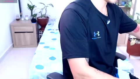 Snapshot of no_face_69 chatting on 02/26/26, 08:08 x online show from 02/26/26, 08:08