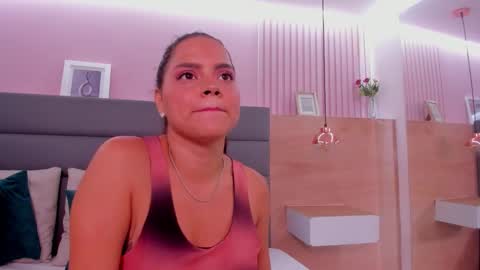 Noa online show from 10/22/25, 09:14