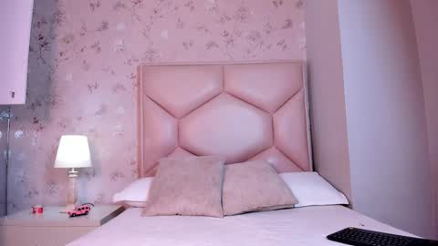   ambarsulliva  online show from 10/28/25, 11:36