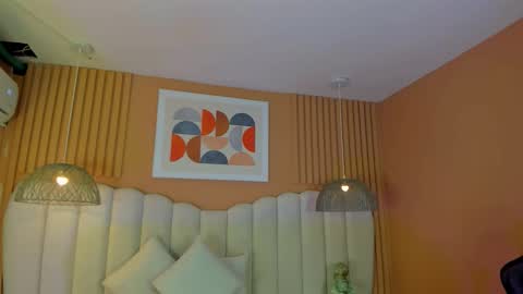 Snapshot of noa_moon chatting on 11/28/25, 02:47 Noa online show from 11/28/25, 02:47